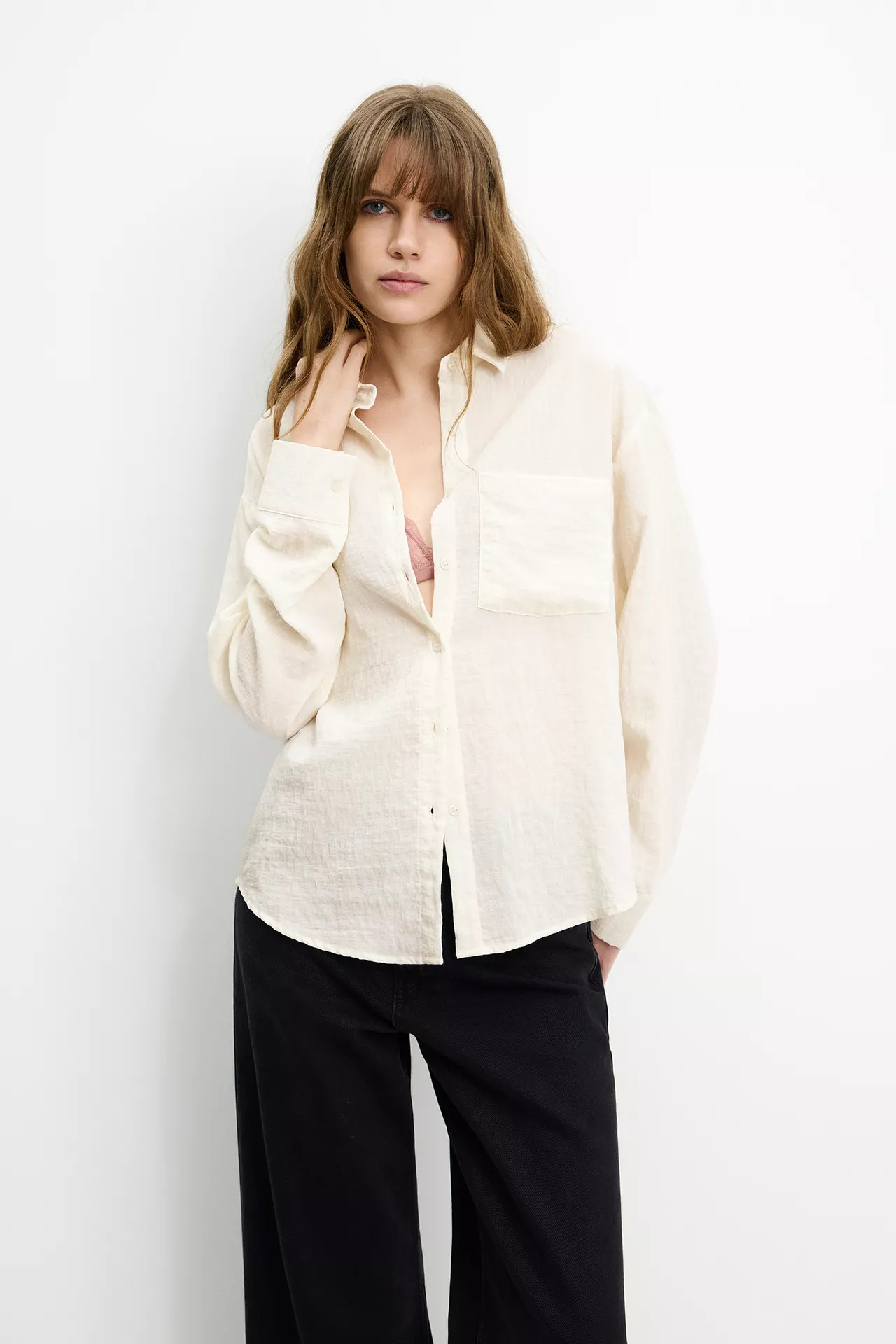Halbtransparentes Oversize-Hemd | PULL and BEAR DE