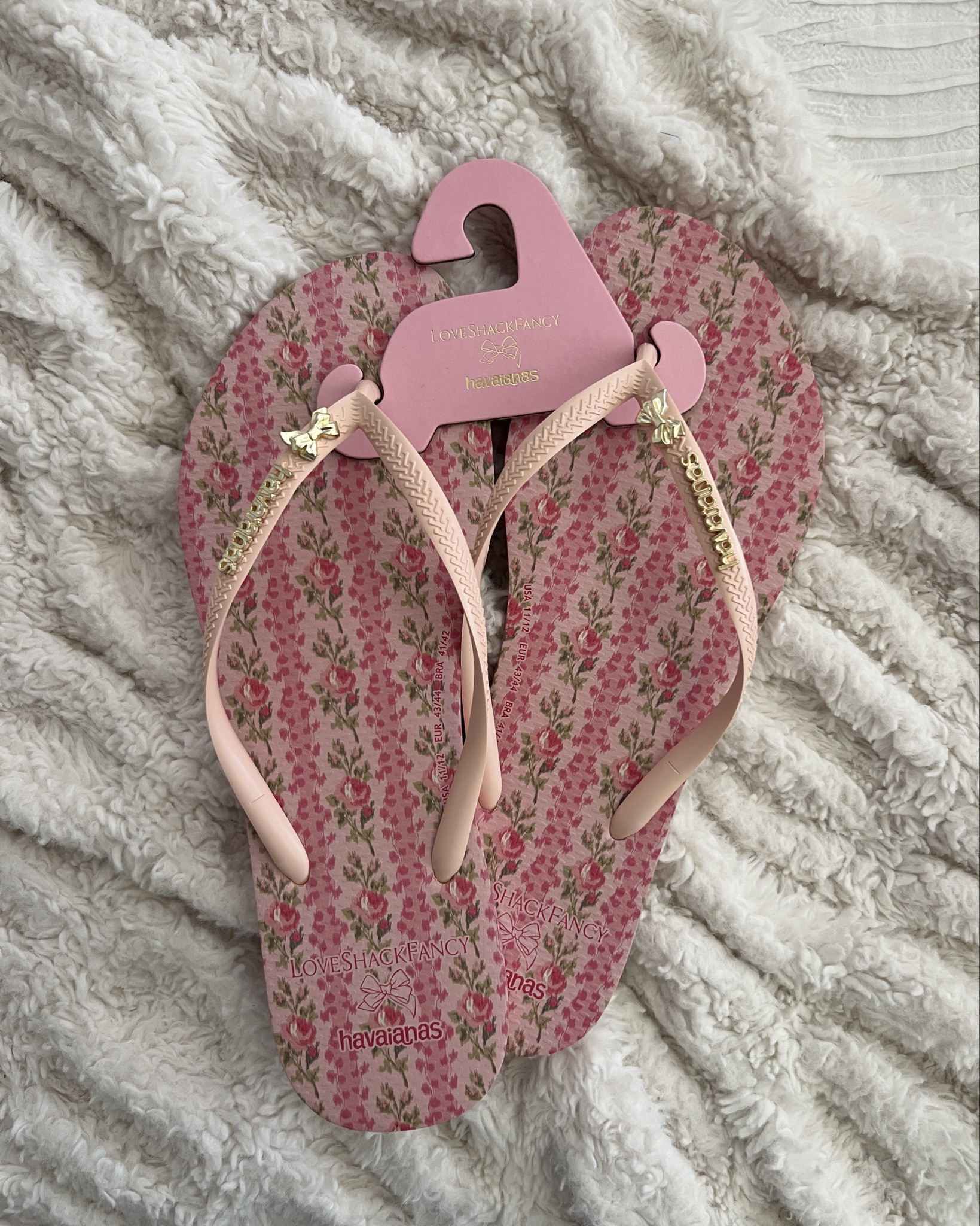 Beyond in love with these flip flops 🎀🌸💖🥹

#LTKShoeCrush