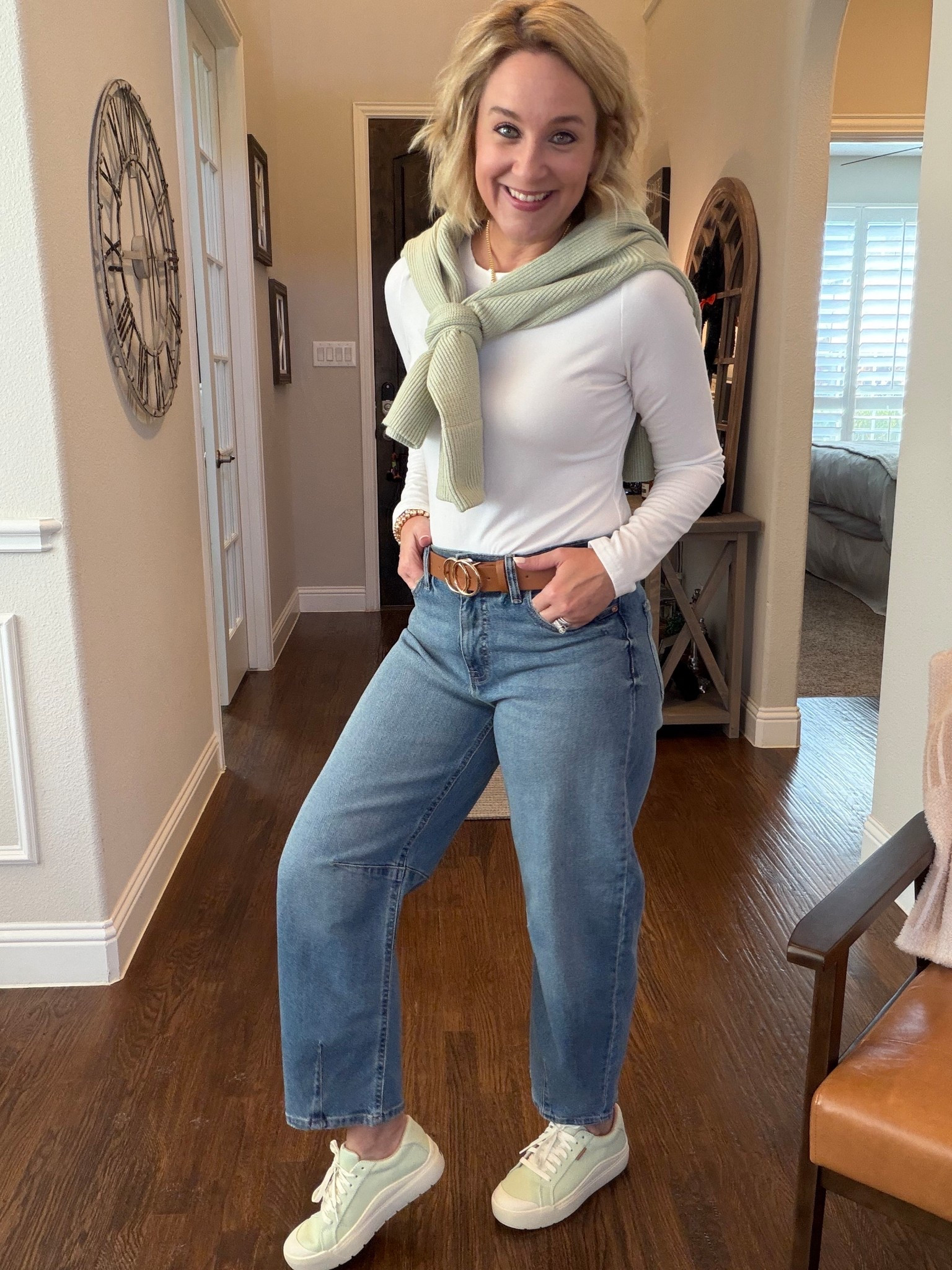 🤎Simple Saturday Fall Vibes! 🫶🏻

Obsessed with these jeans from Walmart, they have become my fav pair to grab. Comfy sneakers and an extra layer that can act as an accessory! 🎉



#LTKFindsUnder50 #LTKOver40 #LTKSeasonal