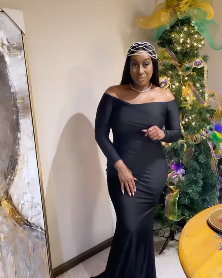 The queen has arrived…🖤 #MardiGras #MardiGrasBall #formaldress #ballgown

#LTKBeauty #LTKSeasonal #LTKFindsUnder100