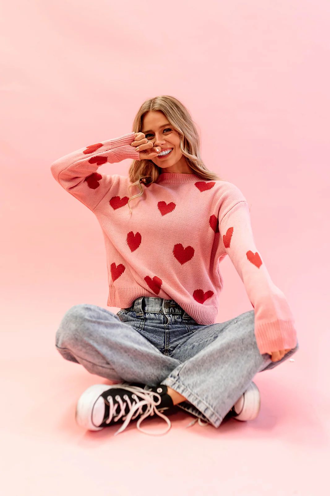THE HEART PRINT SWEATER IN PINK | Pink Desert