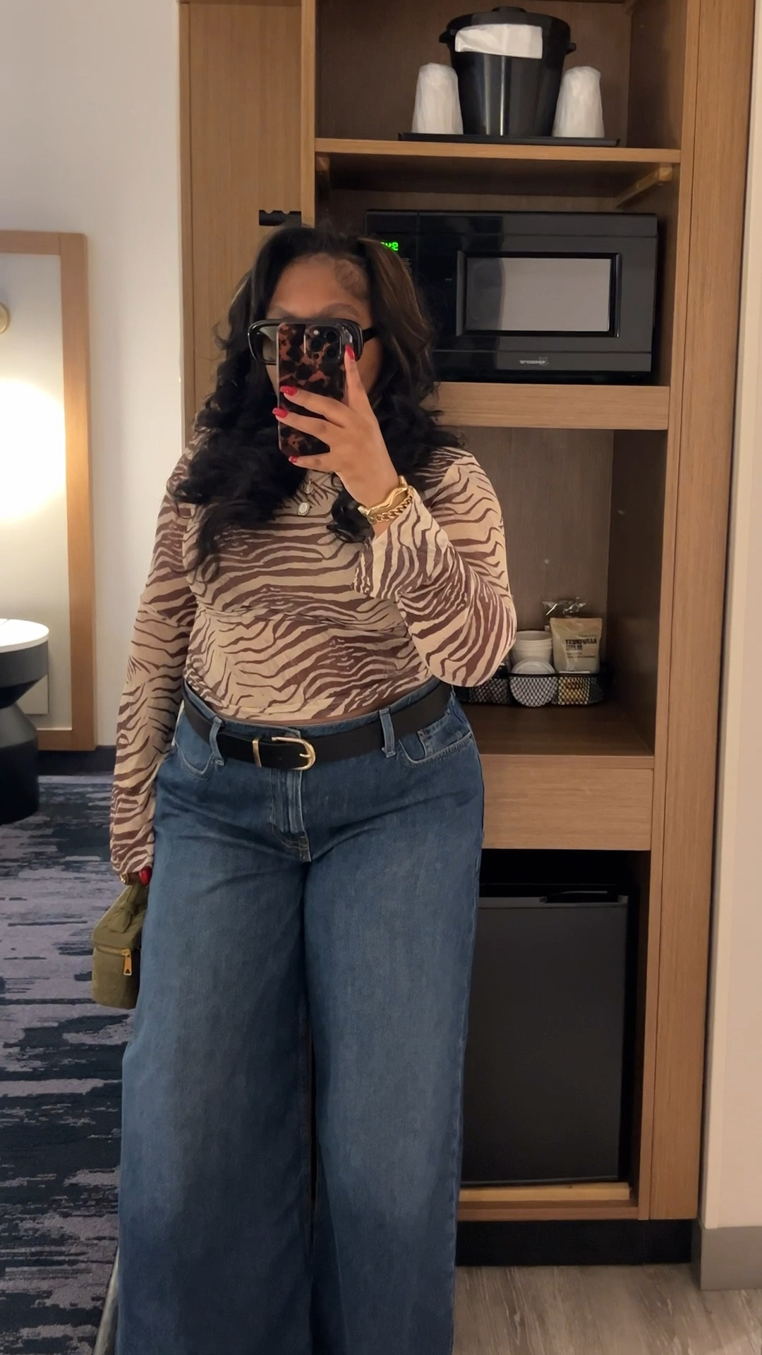 Mid-section friendly denim. 🖤

#LTKMidsize #LTKPlusSize #LTKootd