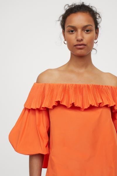 Off-the-shoulder top | H&M (UK, MY, IN, SG, PH, TW, HK)