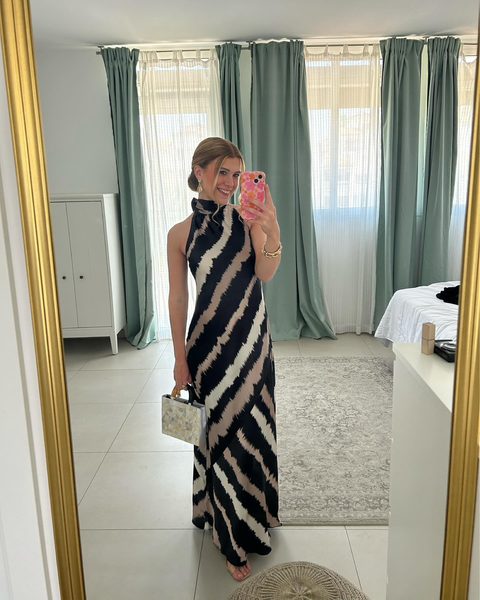 My wedding guest outfit - Spain edition ☀️

With my £3 charity shop Pearl handbag 🐚 

#LTKuk #LTKwedding #LTKsummer
