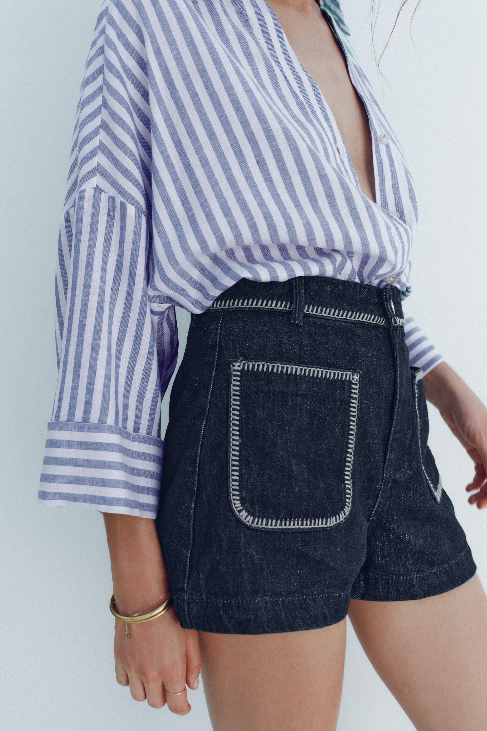 Z1975 HIGH-WAIST DENIM SHORTS WITH TOPSTITCHING | Zara UK