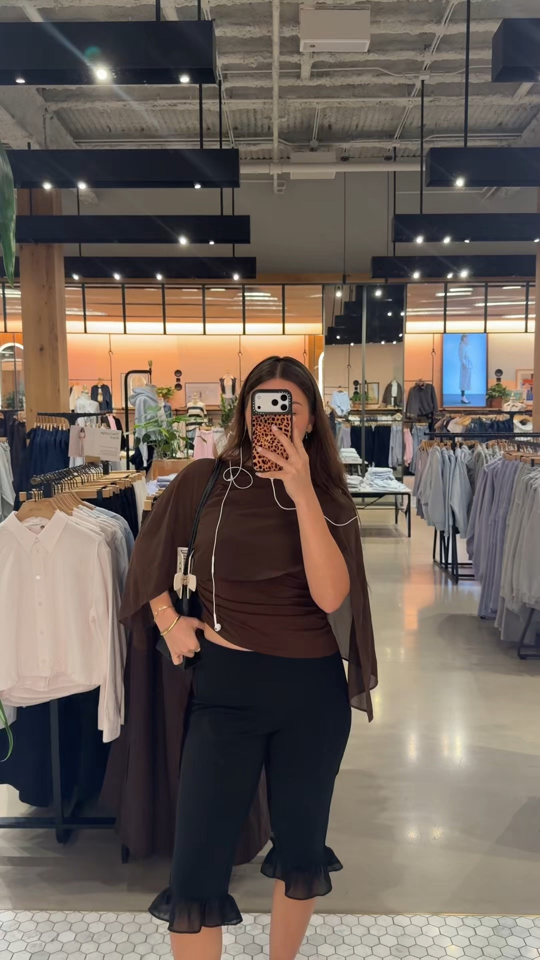 Love these capris!! Got SO many compliments on this look today at the mall 🥹🥹

#LTKootd