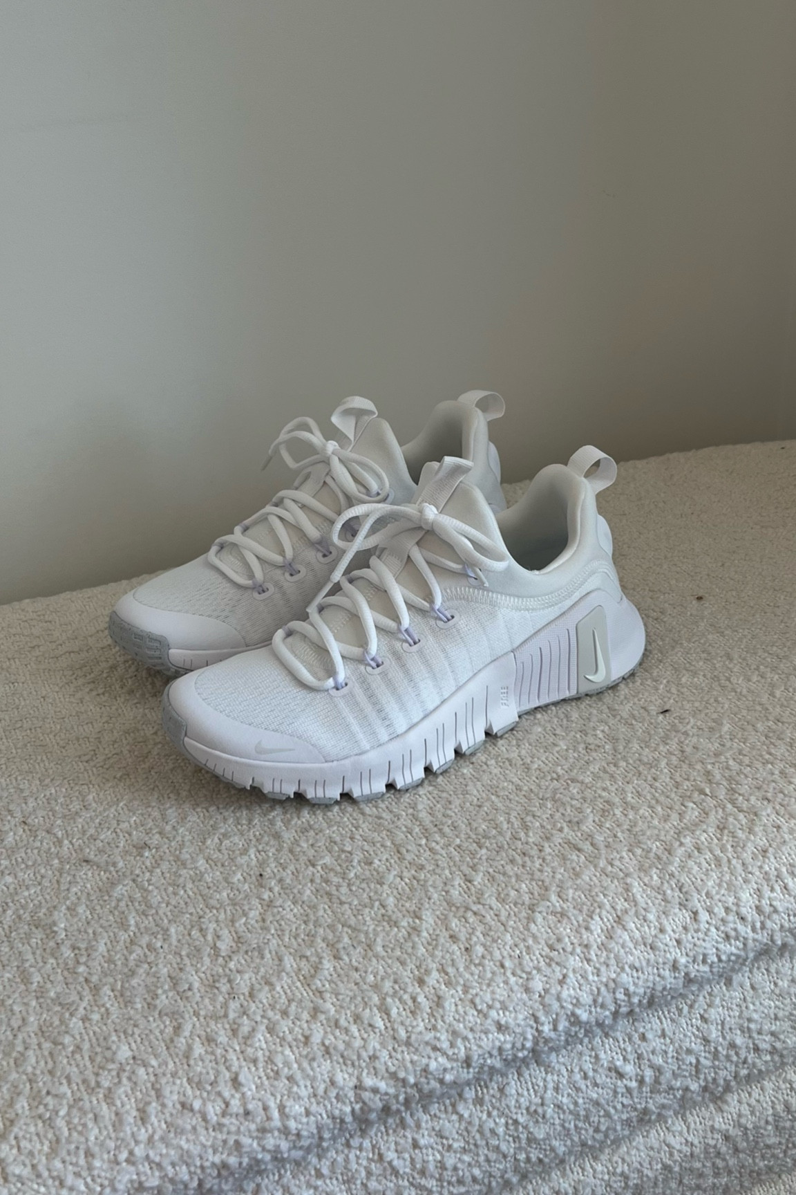 Nike finally made a white free metcon sneaker !!!!!! let us rejoice 



#LTKSeasonal #LTKFitness #LTKActive