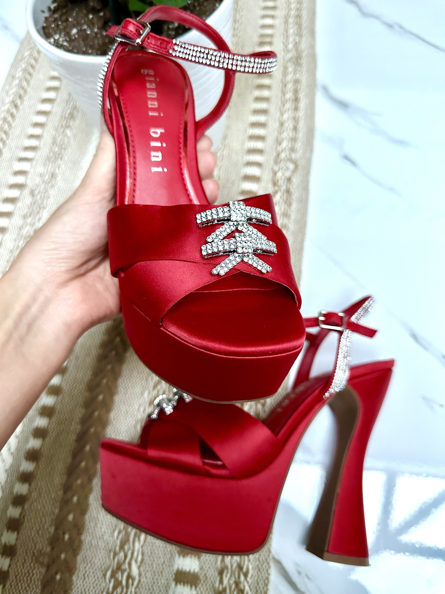 THE CUTESTTTT GIANNI BINI PLATFORM HEELS ARE ON SALE!!! $40+ off at Dillard’s! I wore these all weekend in Dallas and they were so comfortable! 10/10!!!!! I love the red for Valentine’s Day too!❤️💋🌹👠

#LTKfindsunder50 #LTKsalealert #LTKshoecrush