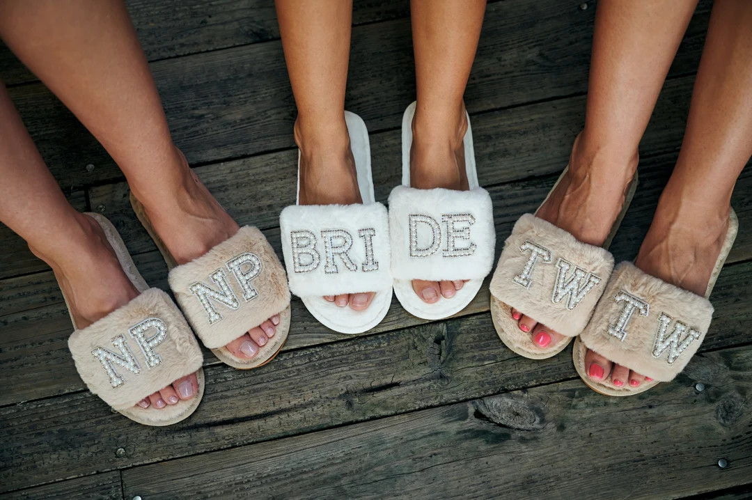 Bridal Pearl Slippers Personalized Gift for Bride Fluffy Slippers Mrs Wifey Fur Slippers White Sl... | Etsy (US)
