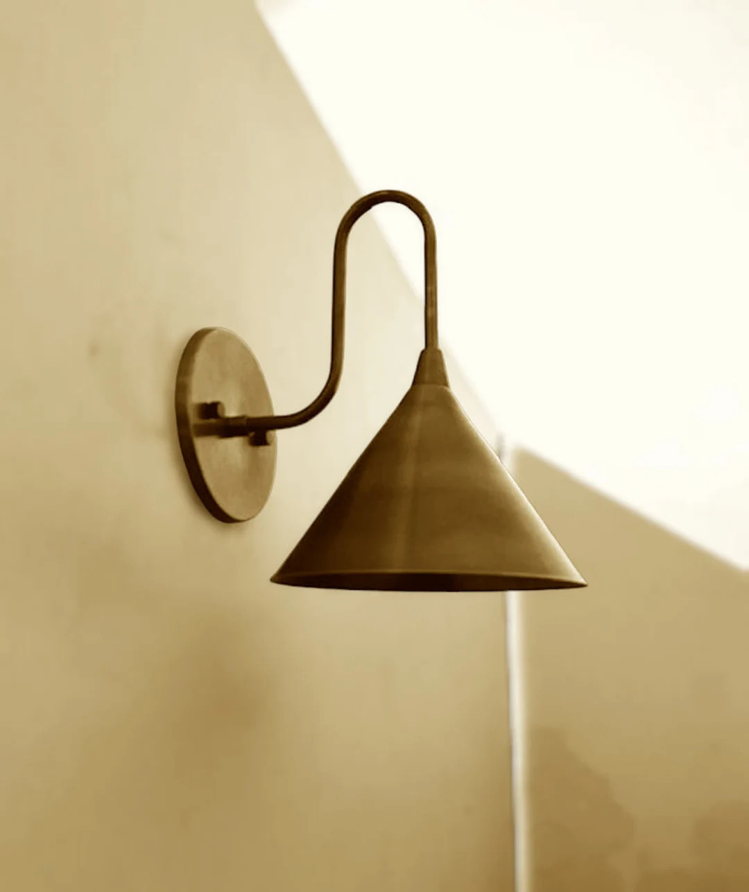 Aged Brass Wall Sconce: Mid-century Modern Wall Lamp - Etsy | Etsy (US)