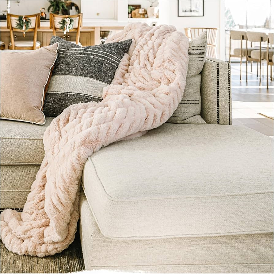 Minky Designs Luxurious Minky Blankets | Super Soft, Fuzzy, and Fluffy Faux Fur | Preppy Couch Co... | Amazon (US)