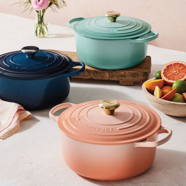 Signature Round Dutch Oven | Le Creuset