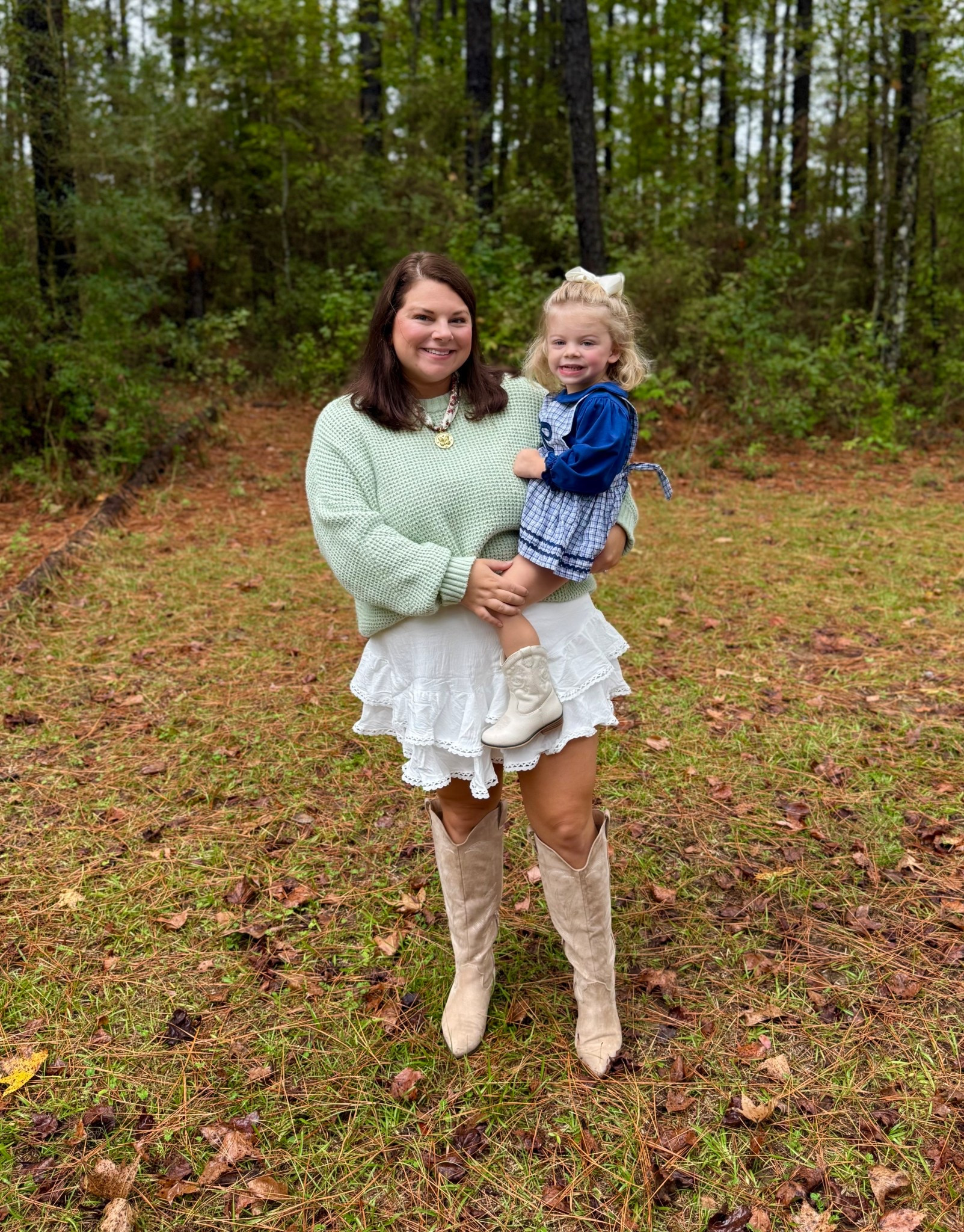 Wore this white skirt for the first time today and I loved it!! Wearing the size XL

Throw it on with any sweater and your favorite boots 

#LTKMidsize