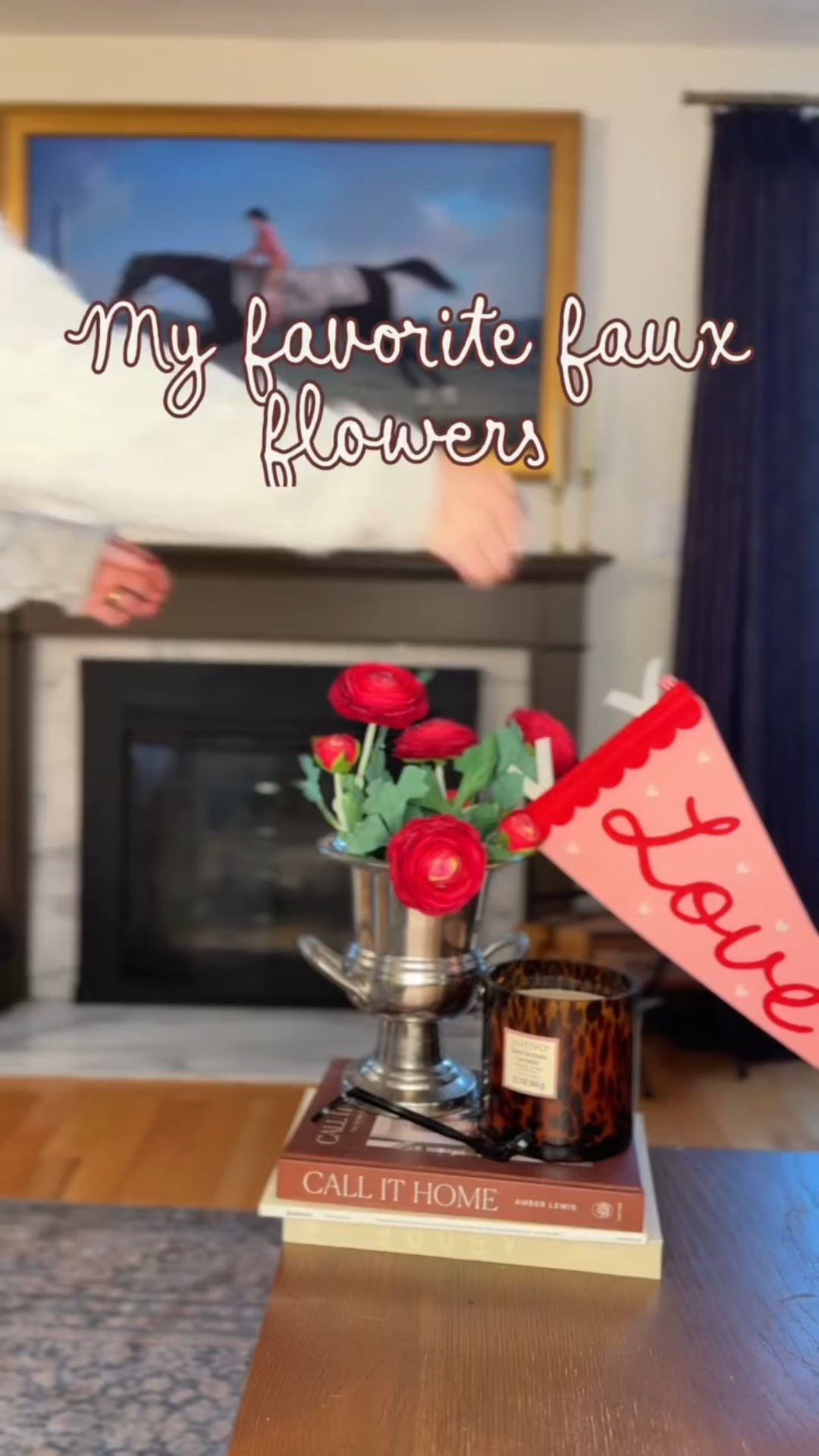 Comment “SPRING” and I will send you a link to my favorite faux hydrangeas and the rest of my favorite faux florals!

These instantly make the house feel so fresh!

#fauxflorals #hydrangeas #fauxhydrangeas #homedecor #decor
