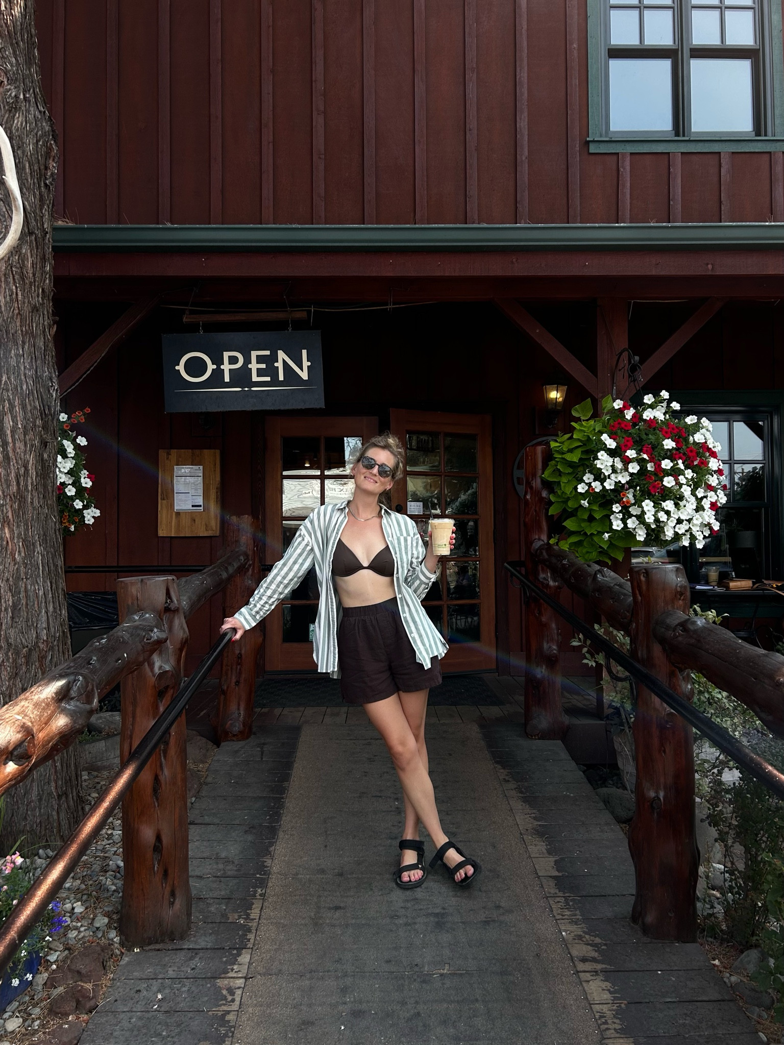 Summertime coffee break

I am wearing the Tevas in Black but have linked the color Sand Dune (same link)

#LTKxMadewell #LTKSwim #LTKSeasonal