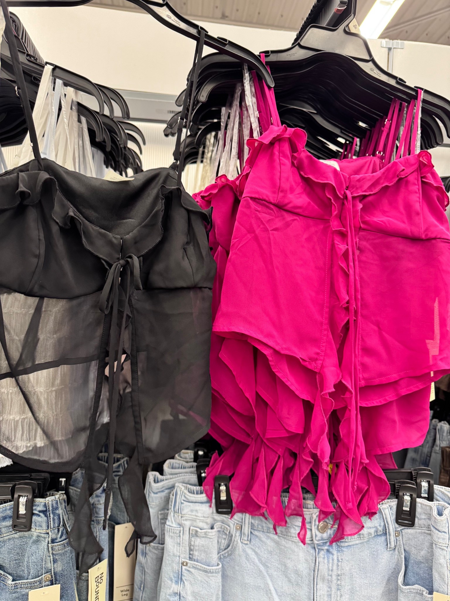 No Boundaries Chiffon Ruffle Tie Front Cami

#LTKFindsUnder50 #LTKStyleTip