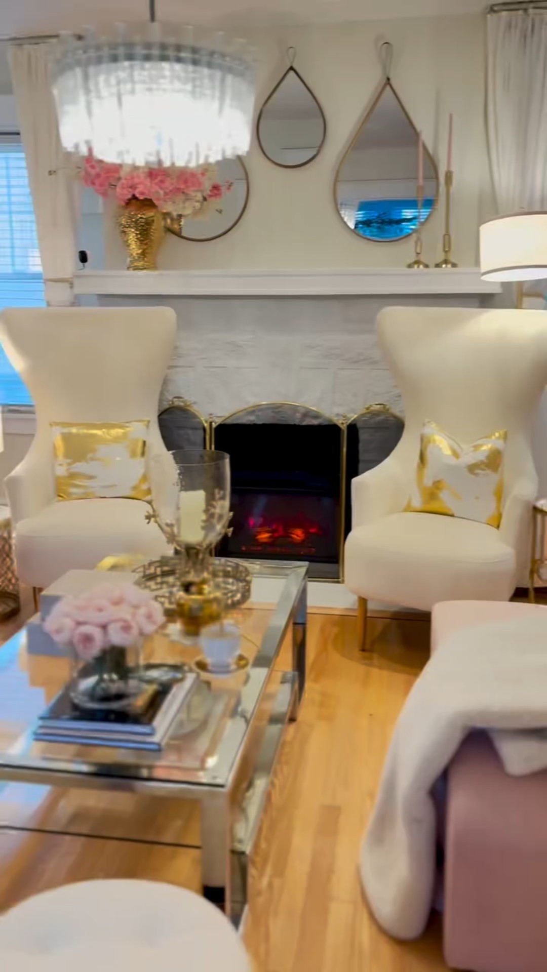 Comment SHOP for link .
Stay Cool, Stay Stylish — Summer Refresh with Z Gallerie.

Modern Living Room Styling, where Style meets function.

Shop my link and use my code MH05 to get a 5% off.
https://bit.ly/3U5Y629 

My new items:
Montae Vases
Abelia Pillows
Miami vases
Aspar Wall Sconce
Accolade Vase

#ZGCollab
#NewInAtZG
#SummerDecor
#SaleAlert
#MyZGallerie
New decor coming soon 🔜 
Happy Tuesday 🥰
Don’t forget to :

like✨Comment✨Share✨
Follow @angedvabdecor for more inspiration 
click on my linktree to shop 🛍️
my home 🏡