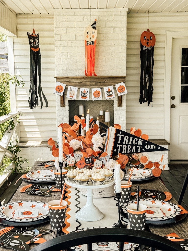 Halloween…but make it nostalgic 🖤🎃

#LTKHome