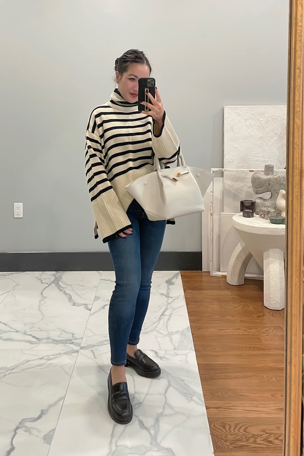 Sale Alert! This DeMellier midi New York bag is currently on sale! 20% OFF with code ‘BF20’. It’s a perfect size and can be handheld and also comes with a strap for shoulder wear. 


#LTKCyberWeek #LTKGiftGuide #LTKitbag