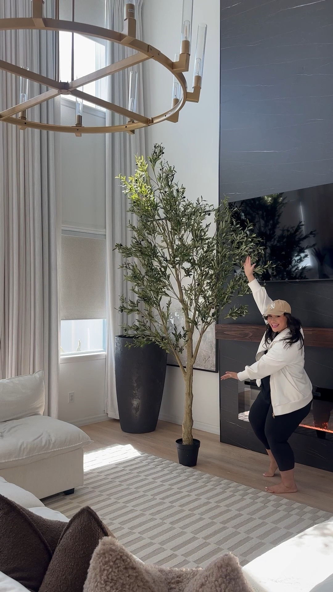 These tall olive trees are one of my favorite Amazon home finds ❤️




Faux olive trees
Realistic look and feel olive tree 
Amazon olive tree
Home decor
Modern home
Living room

#LTKHome