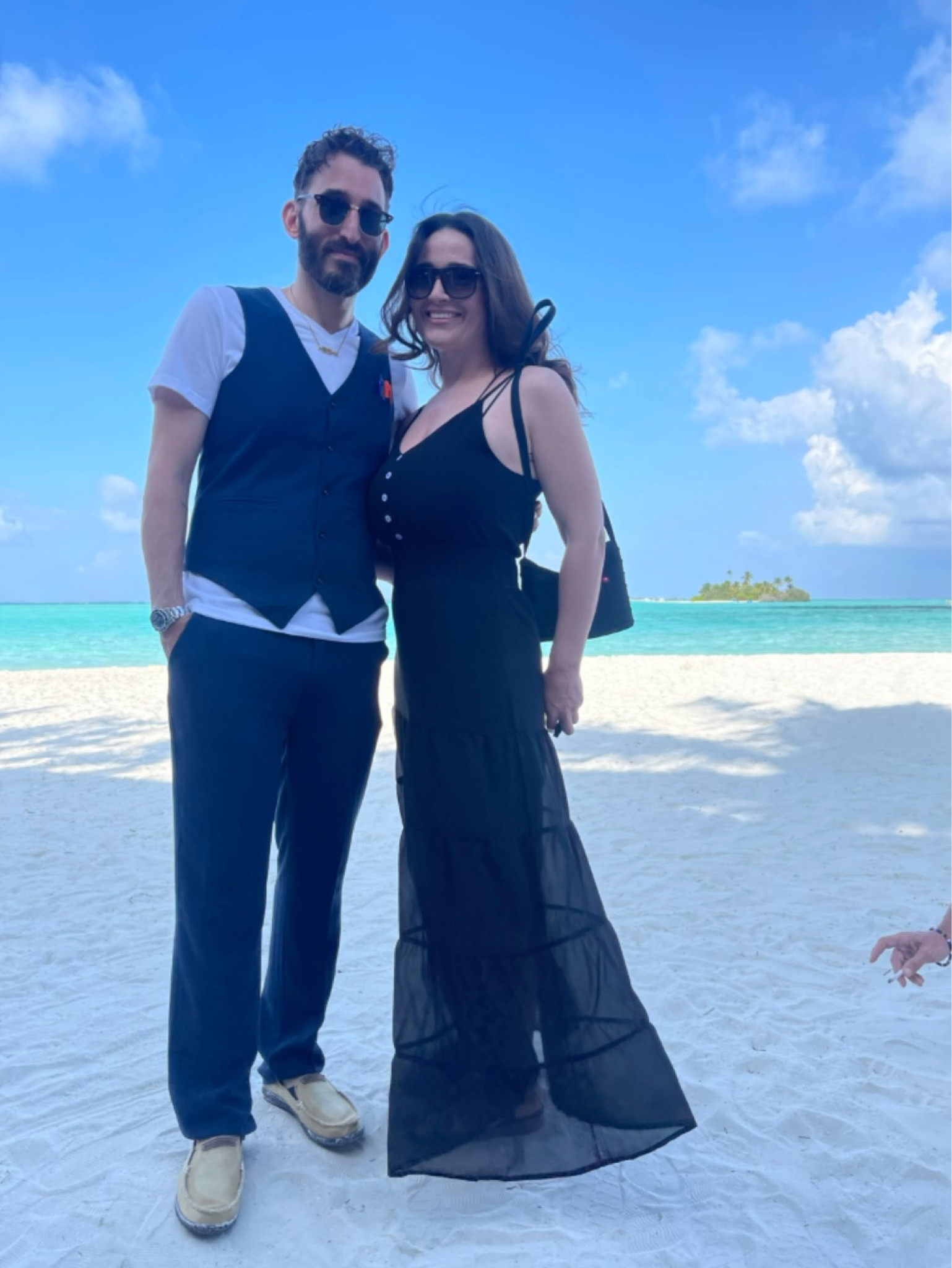 The perfect beach dress I wore to a wedding in the Maldives! Vacation Outfit. #amazonfinds #weddingguestdress #beachdress #beachwedding #flowymaxidress


#LTKfit #LTKtravel #LTKFind