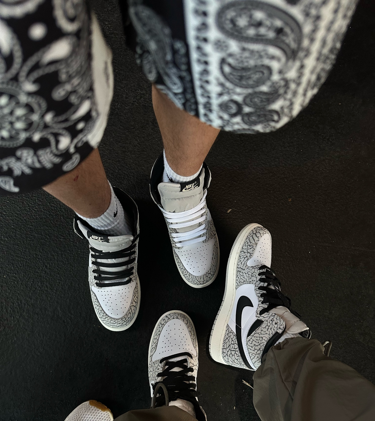 Matching birthday Jordan’s 🖤 #nike #jordan #mids 