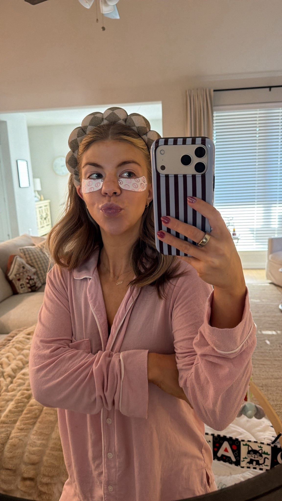 My favorite skin care headband and eye patches! 

#LTKselfcare #LTKFindsUnder50 #LTKBeauty