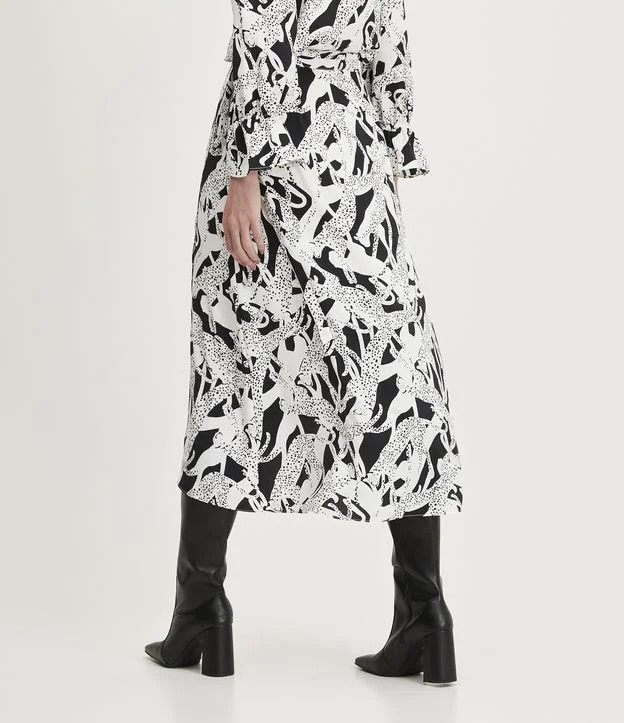 Saia Longa Transpassada em Crepe com Estampa Abstrata Branco Neve | Renner (BR)