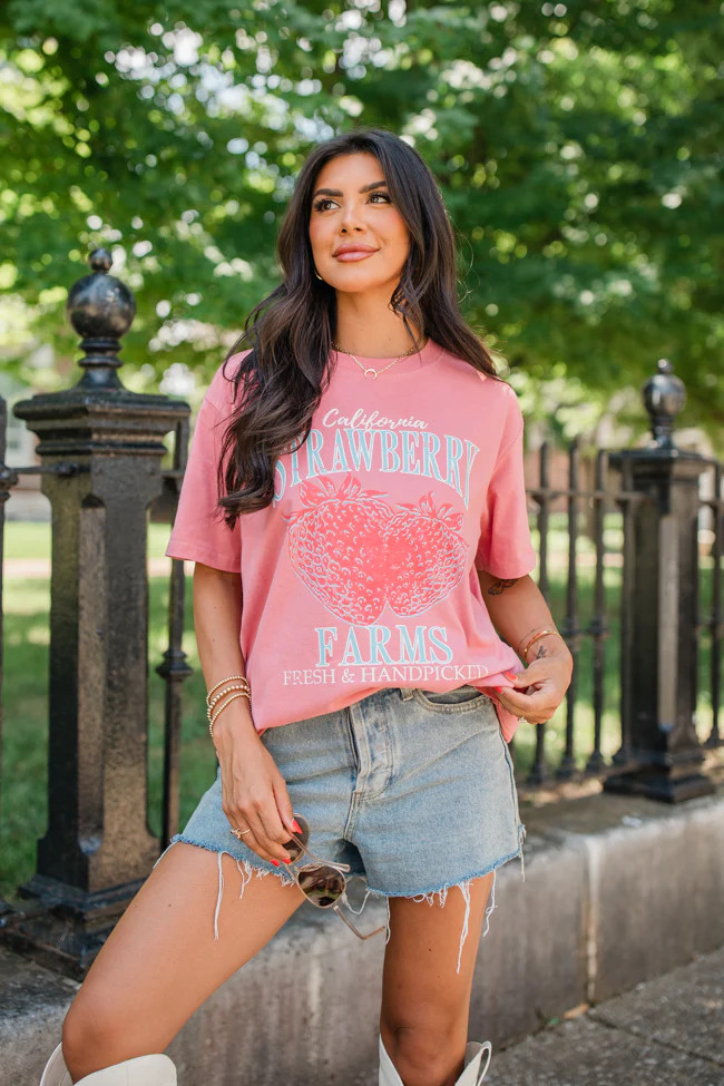 California Strawberry Farms Brick Oversized Graphic Tee | Pink Lily