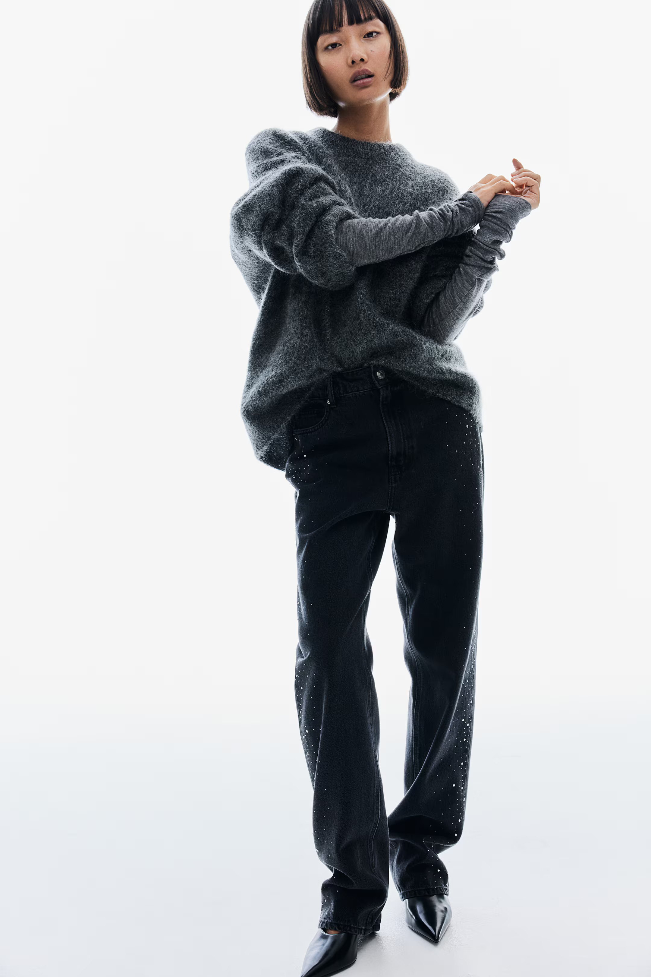 Rhinestone-embellished jeans | H&M (UK, MY, IN, SG, PH, TW, HK)