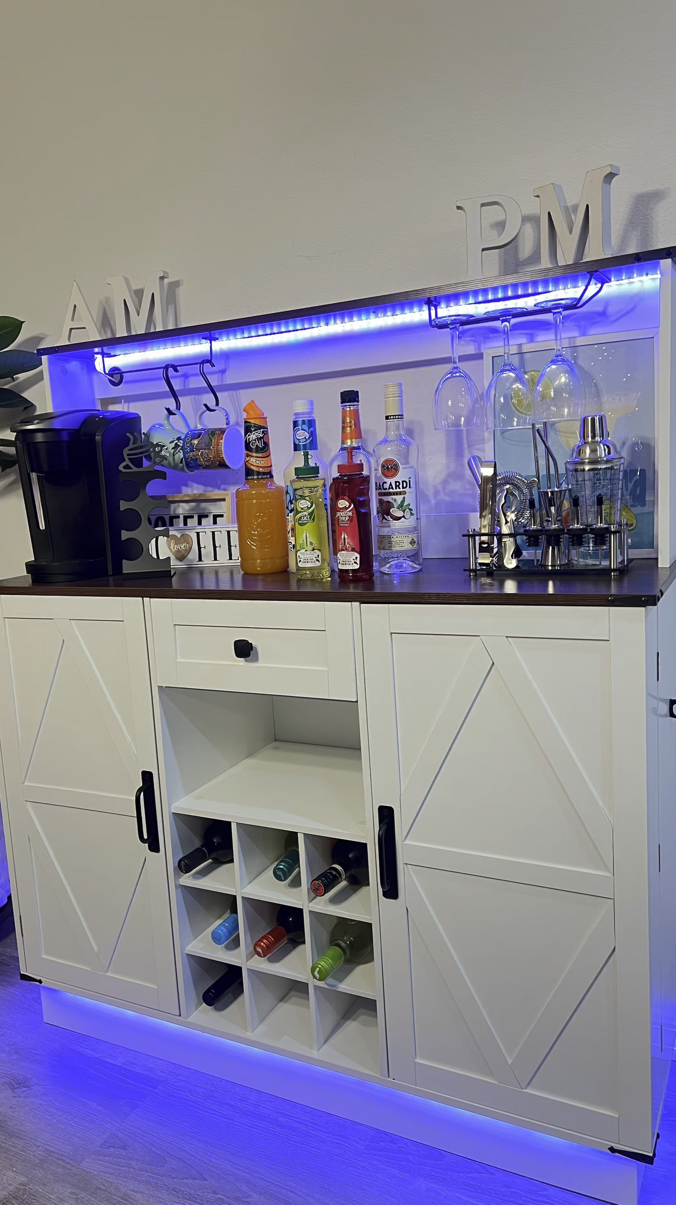 At home bar kinda night on #NYE

#LTKHome