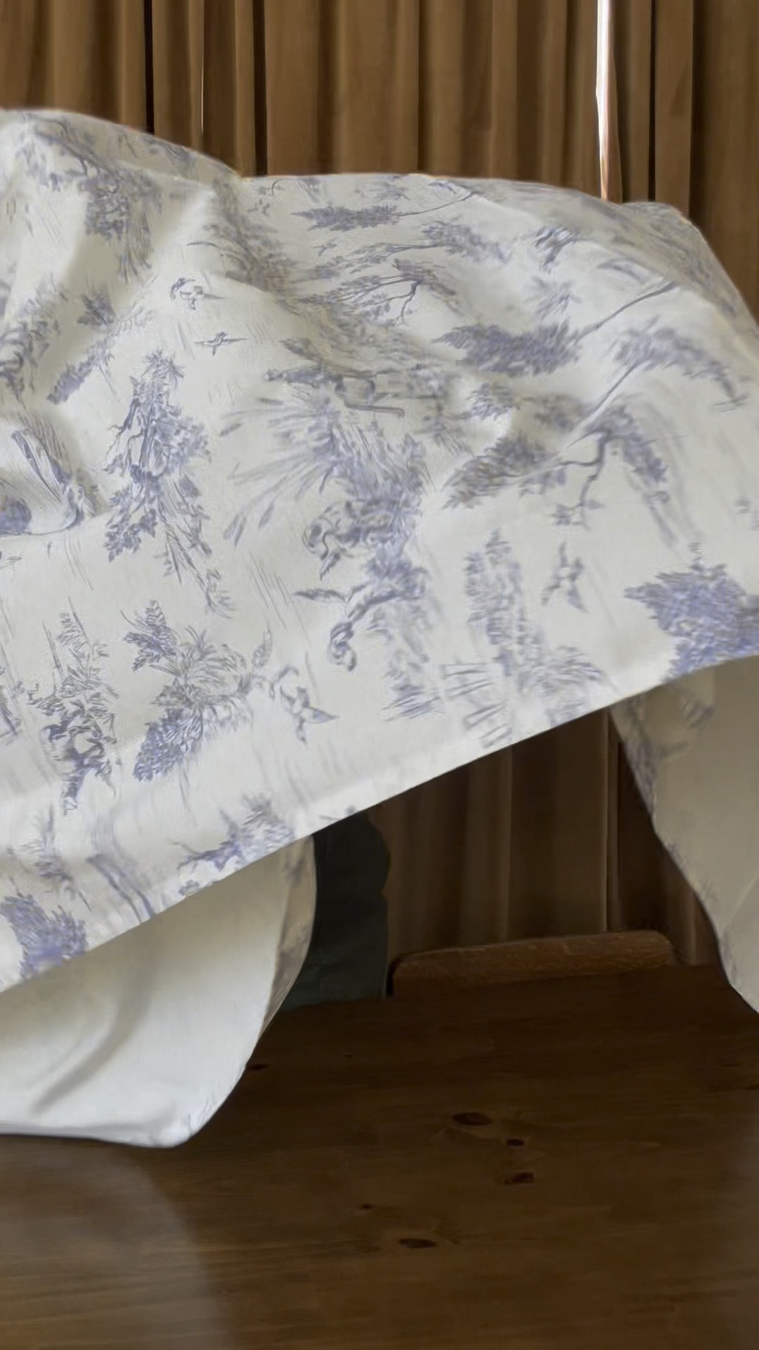 Setting up the table for a special occasion.

#LTKHome #LTKStyleTip #LTKParties