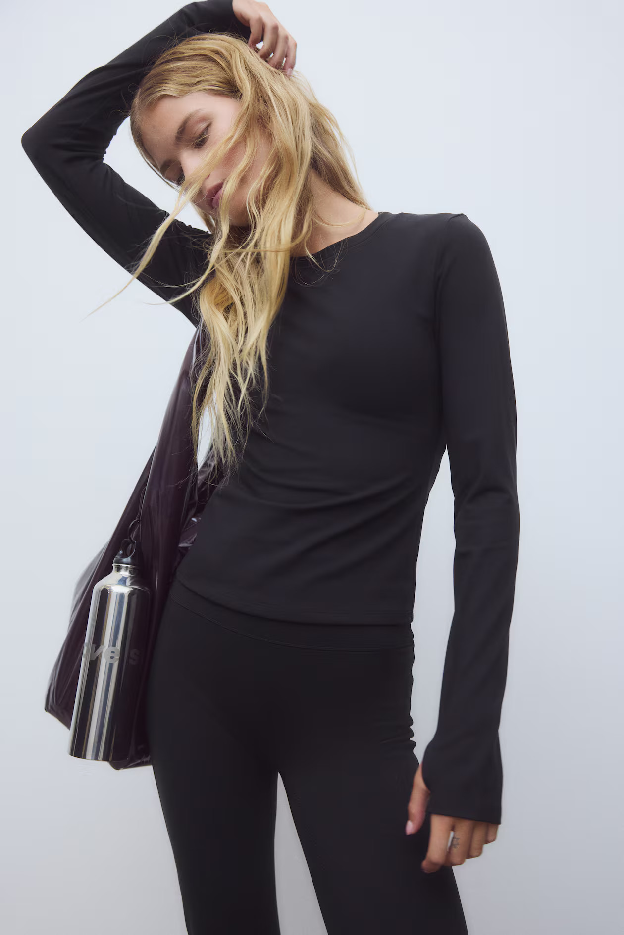 Sports top with SoftMove™ | H&M (UK, MY, IN, SG, PH, TW, HK)