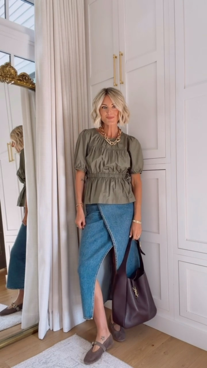 The color of this top is so pretty for fall! I also love the cinched in waist! And, this denim skirt is one of my favorite finds from this Loft haul! Wearing XS/00!

Loverly Grey, Loft, pre fall outfit, fall outfit, fall looks, denim midi skirt, fall blouse, ballet flats

#LTKSeasonal #LTKootd