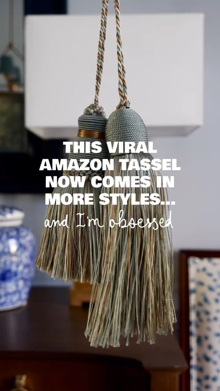
✨ Want an easy upgrade? Add an affordable tassel from Amazon ✨

The original is a best seller for a reason! Affordable, beautiful and great quality. Sold as a pack of two, I have mine hanging on cabinets for a little something extra.

The new tassel is a little longer, and perfect for a lamp, in my opinion. I also love the classic tassel curtain tieback. 

Amazon Finds, Amazon Home, Decor, Preppy, Grandmillennial, Blue and White Decor, Traditional Home Decor 

#amazonhome #grandmillennialdecor #preppydecor