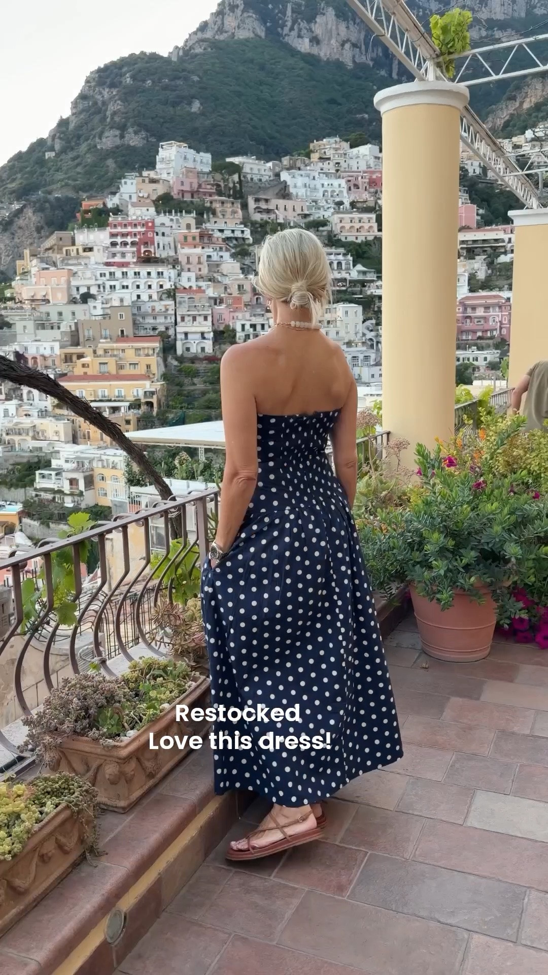 Absolutely one of my fave dresses. Comes in 4 colors. Fit tts 
The fit is fantastic fitted well at the waist, drop waist 
Has pockets

#LTKTravel #LTKOver40 #LTKdayinmylife