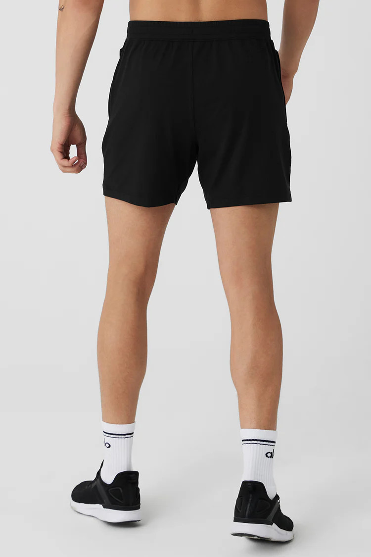 7" Conquer React Performance Short | Alo Yoga