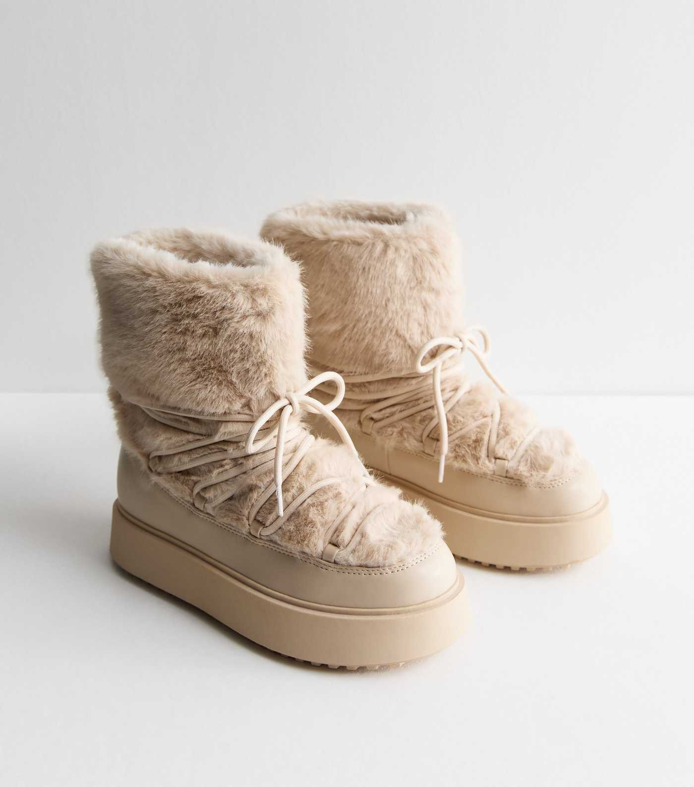 Off White Faux Fur Lined Boots
						
						Add to Saved Items
						Remove from Saved Items | New Look (UK)