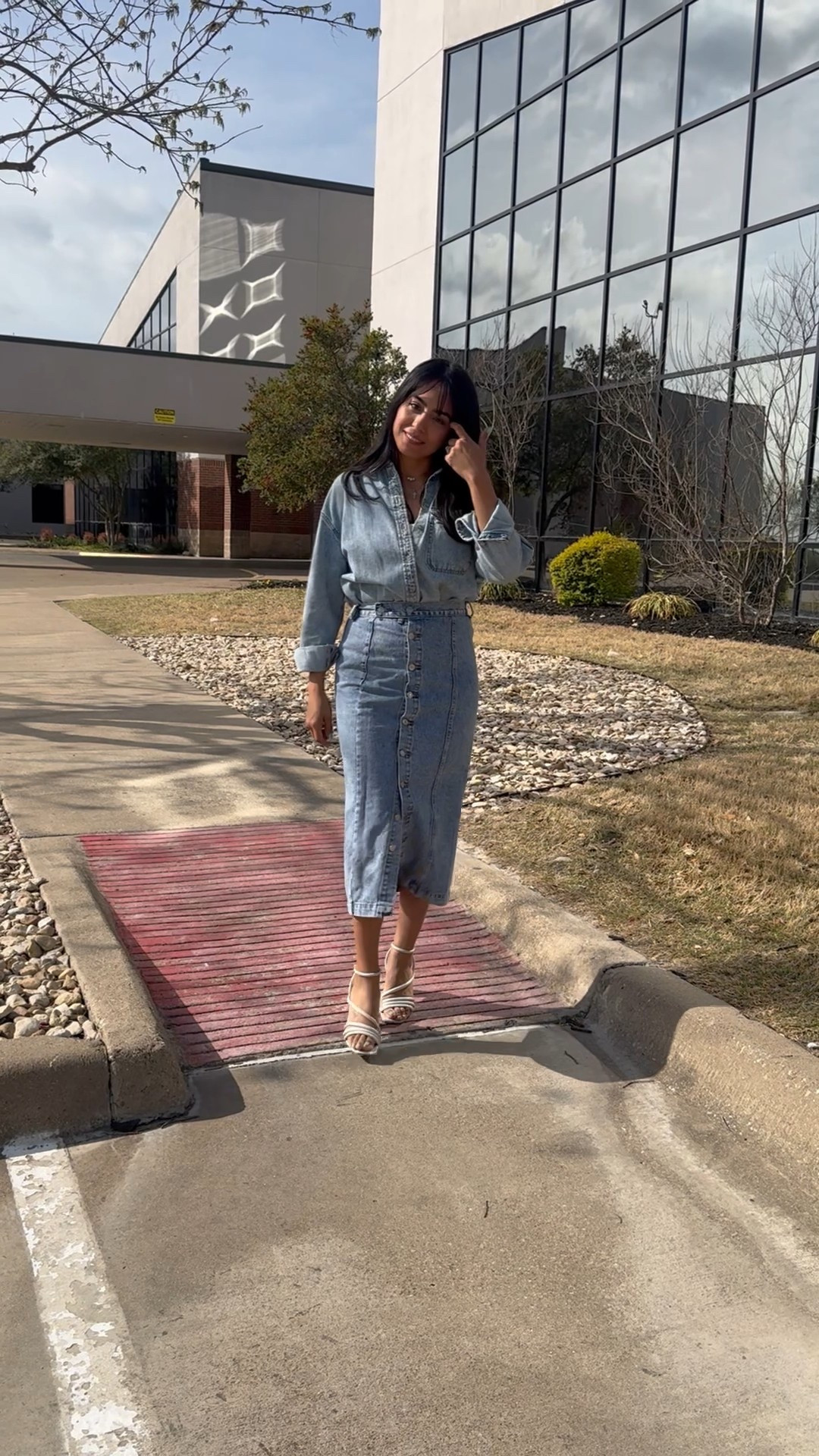 Denim on denim mom outfit 🤍

#LTKFindsUnder50 #LTKStyleTip #LTKFindsUnder100