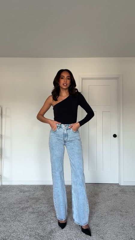 Code AFNENA on Abercrombie! All denim is 25% OFF plus 15% OFF with my code and FREE shipping and returns. Wearing an XS in one shoulder black bodysuit and 26 long in light wash relaxed jeans (a little bit of waist gap in these so I probably could have gone for the curve love fit to solve that) - I’m 5’8”










Denim try on
Denim under $100
Denim haul 
Abercrombie 
Abercrombie denim 
Abercrombie sale

#LTKstyletip #LTKunder100 #LTKsalealert
