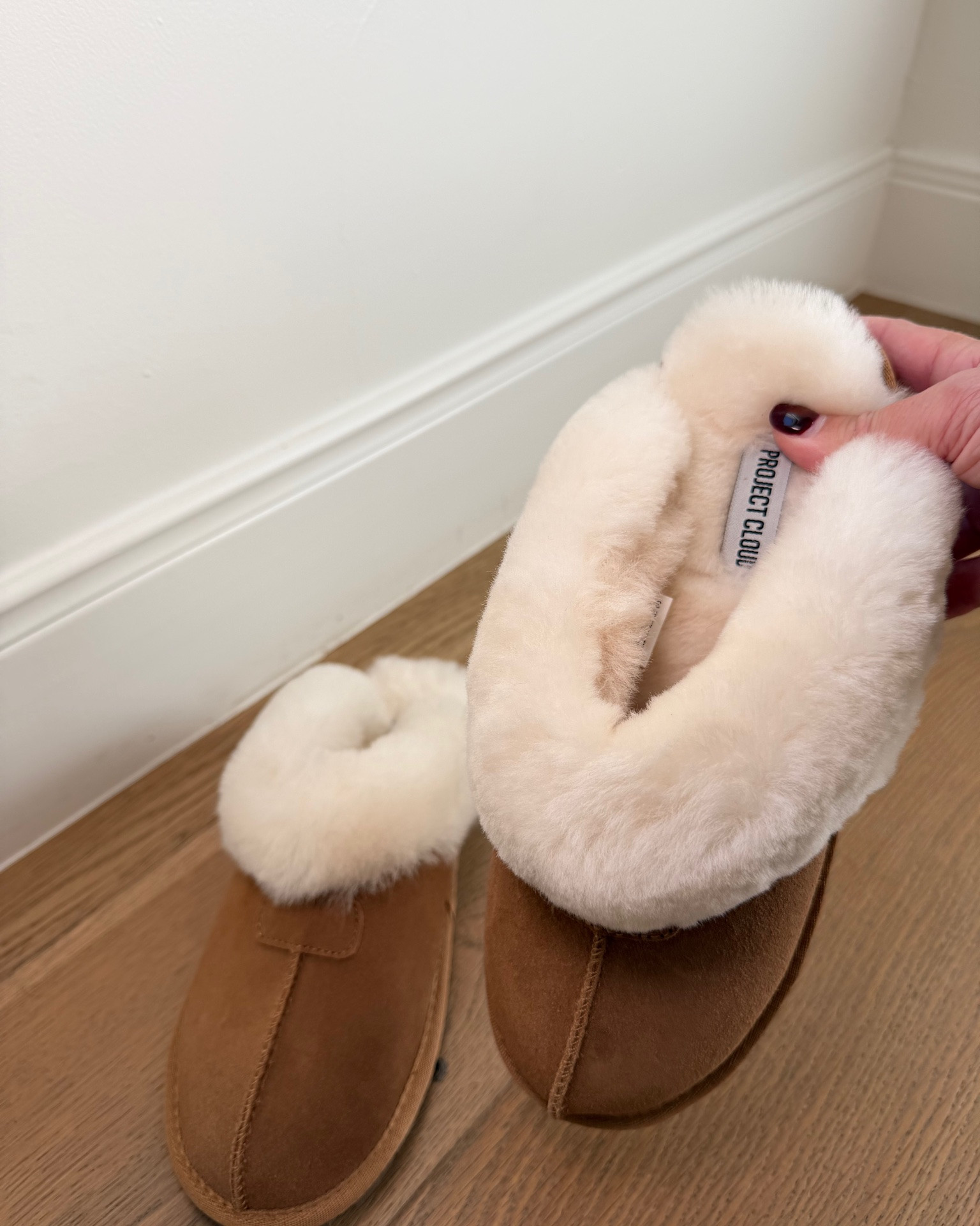 Ugg vs Amazon slippers! $135 vs $50