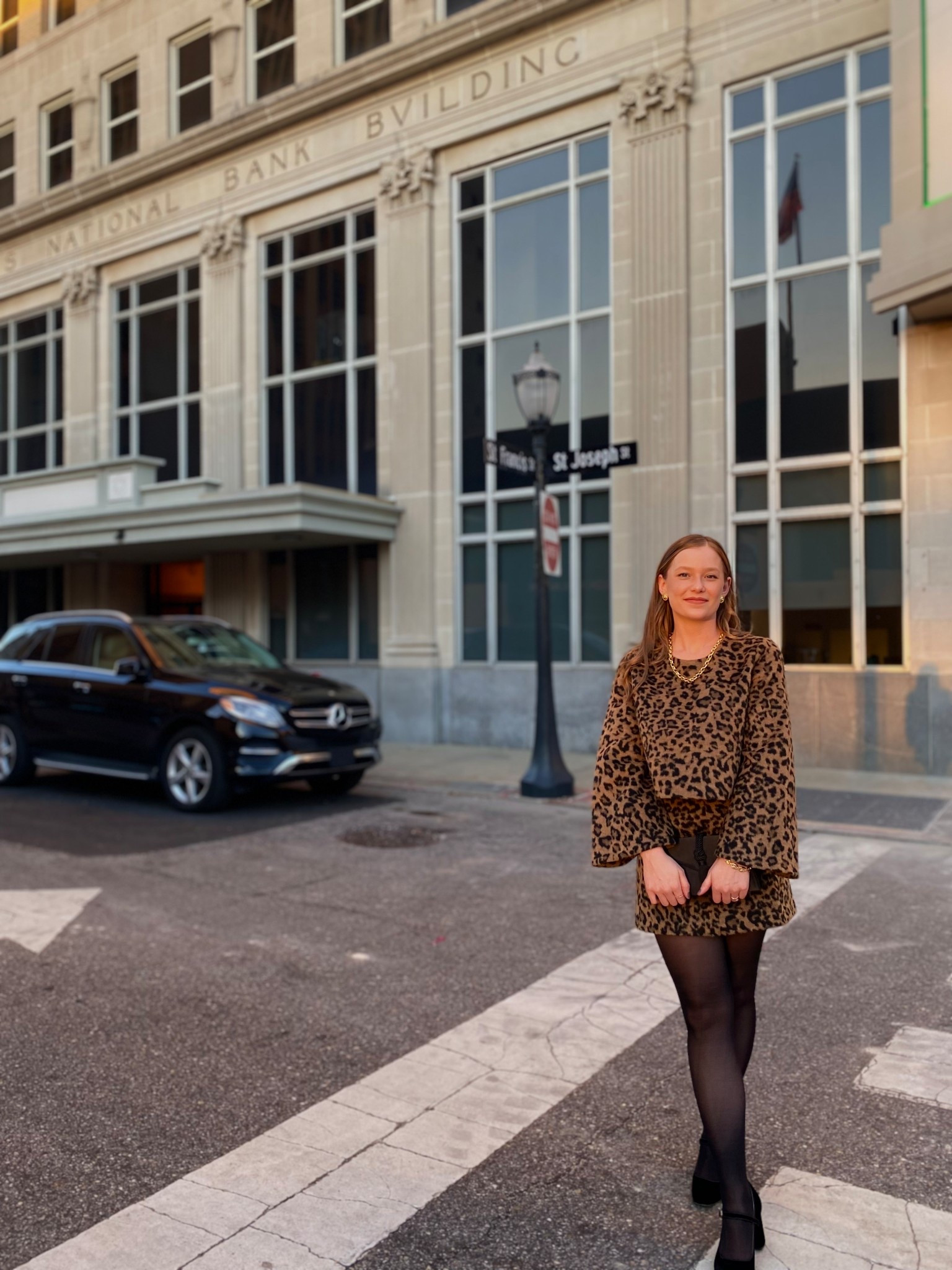 @Tuckernuck just released so many stunning pieces that were *made* for this season of celebration. Think: Thanksgiving, dinner parties, the ballet, holiday gatherings, nights downtown at the symphony, galas — and dare I say, New Year’s Eve? (HOW are we almost there?! 😍) They never fail to create and curate styles that elevate the everyday and standout on special occasions. Effortlessly chic styles that are the perfect balance between classic and modern. Polished and practical. Classic neutrals that pair with everything, and fun prints with pops of color that add a little joy to every moment.

Oh and don’t forget about their new arrivals for your home! They have THE most beautiful table linens along with everything you need for a show-stopping tablescape for Thanksgiving and Christmas. The tablecloth and cloth napkins I’m using are from Tuckernuck and they are more than I could have imagined!!

#TuckernuckPartner #liketkit #slowliving #romantizeyourlife #styletips #outfitideas #newengland #newenglandfall #fallseason #autumn #fallfashion #falloutfit #preppyfashion #fallstyle #autumninnewyork 
#falltablescape #tablescapes #tablescapestyling #hostesswiththemostess #autumnstyle 

#LTKFindsUnder100 #LTKSeasonal #LTKStyleTip