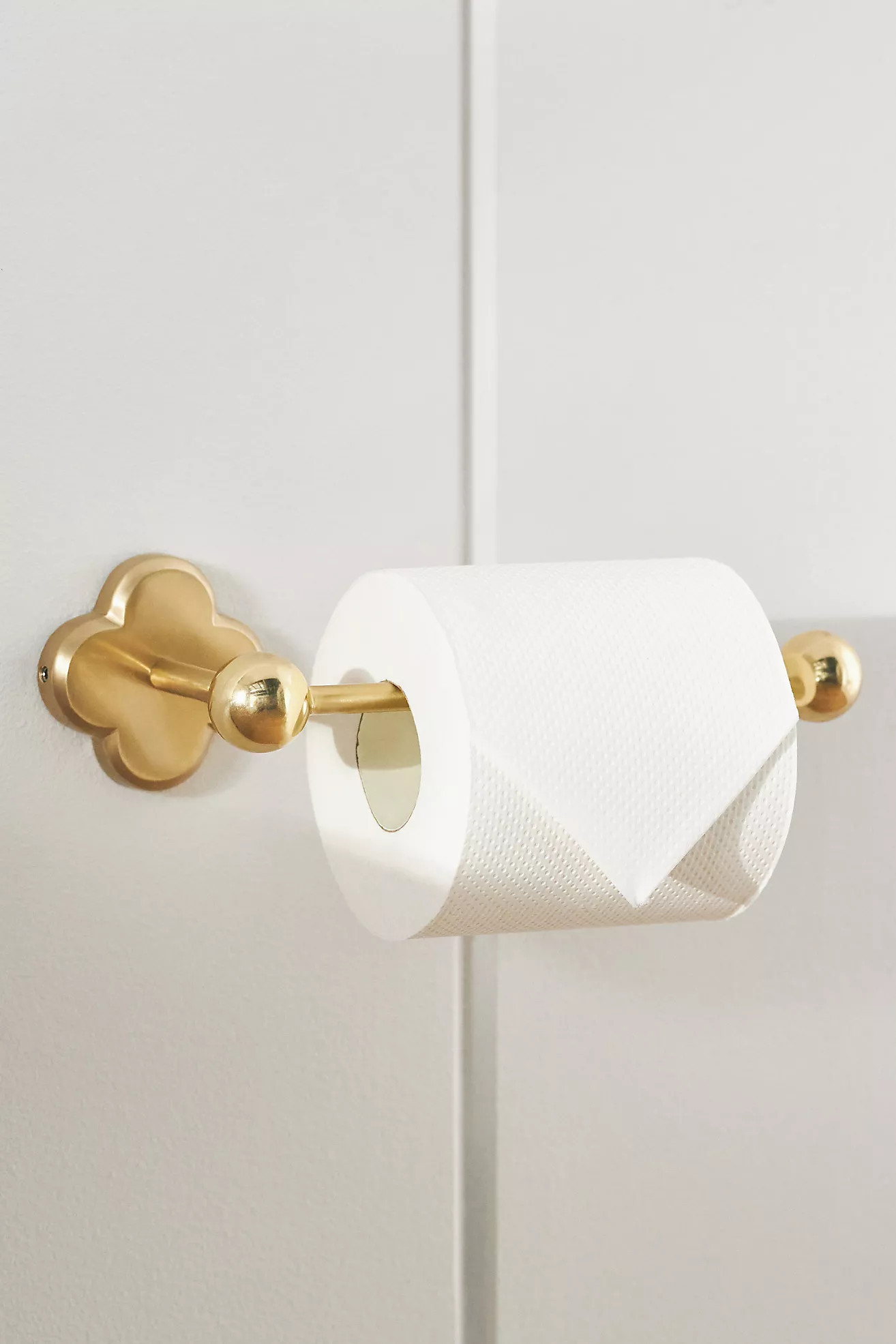 Quinn Clover Brass Toilet Paper Holder | Anthropologie (US)