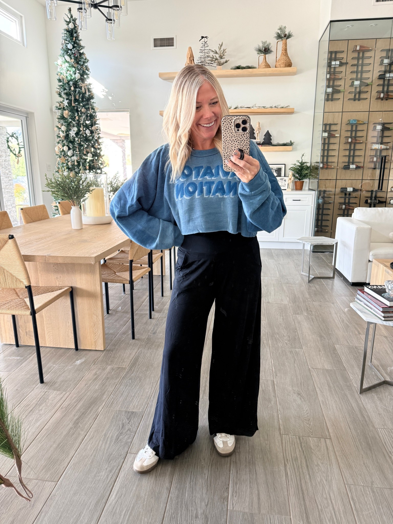 Size medium aviator nation cropped sweatshirt and small wide leg pants 

#LTKmomlife #LTKootd