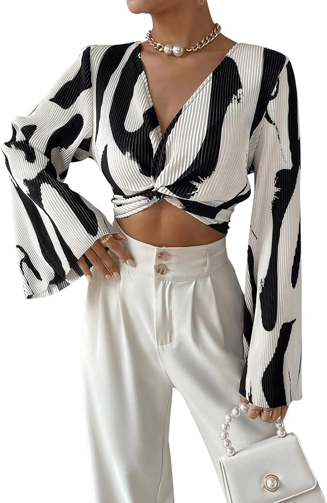 Floerns Women's Graphic Print Twist Front V Neck Trumpet Sleeve Crop Blouse Top | Amazon (US)
