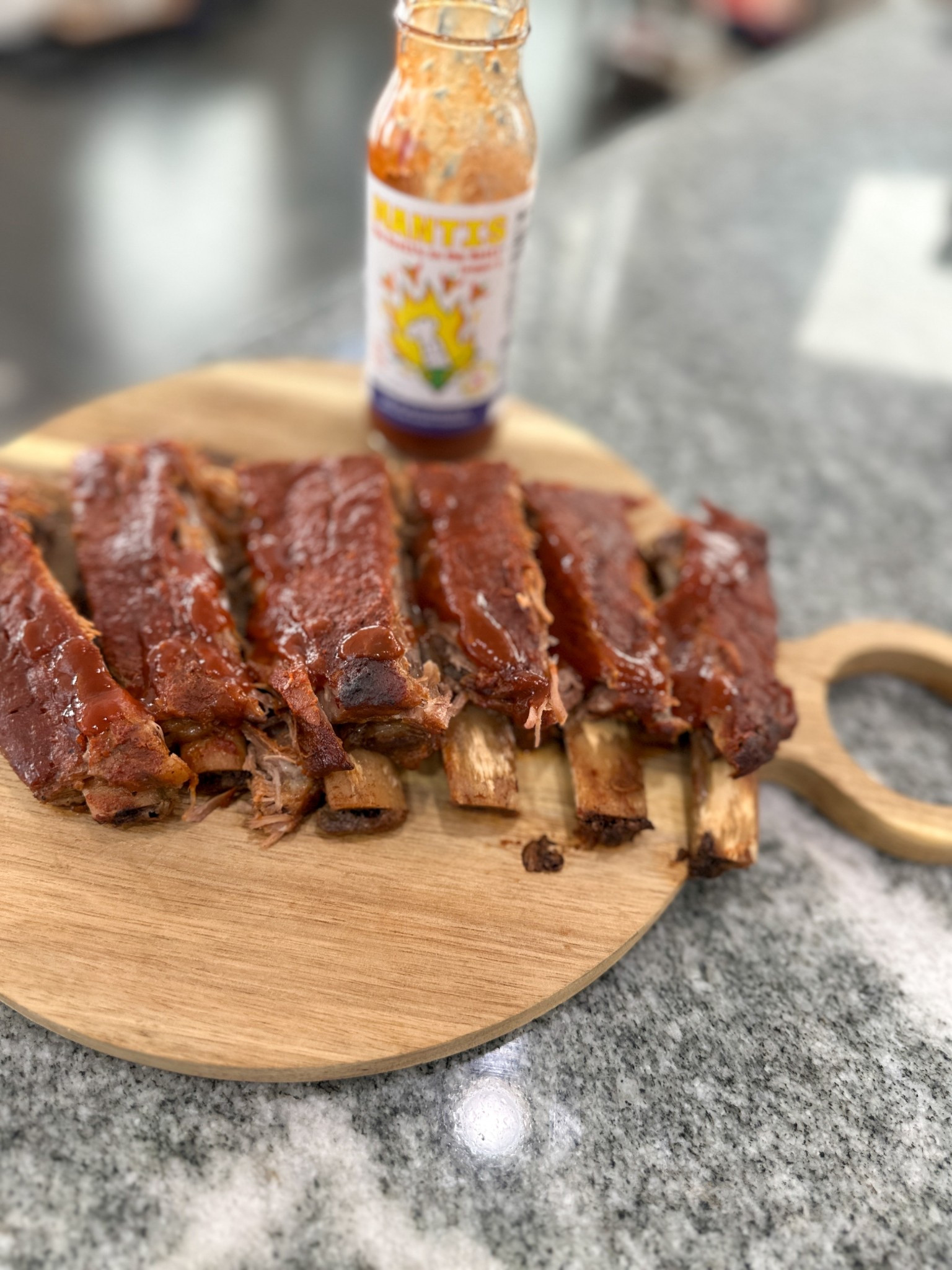 Wood board to serve my spicy bbq ribs. #boards #bbqribs #boards 