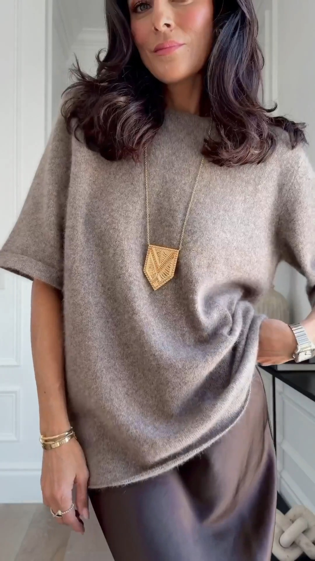 A little monochromatic brown moment! The trick is to mix textures and fabrics, that’s what will pull the different shades/tones together! 
Jacket S
Jacket S
Sweater XS


Style, fall style, fur coat, chocolate brown 

#LTKHoliday #LTKOver40 #LTKStyleTip