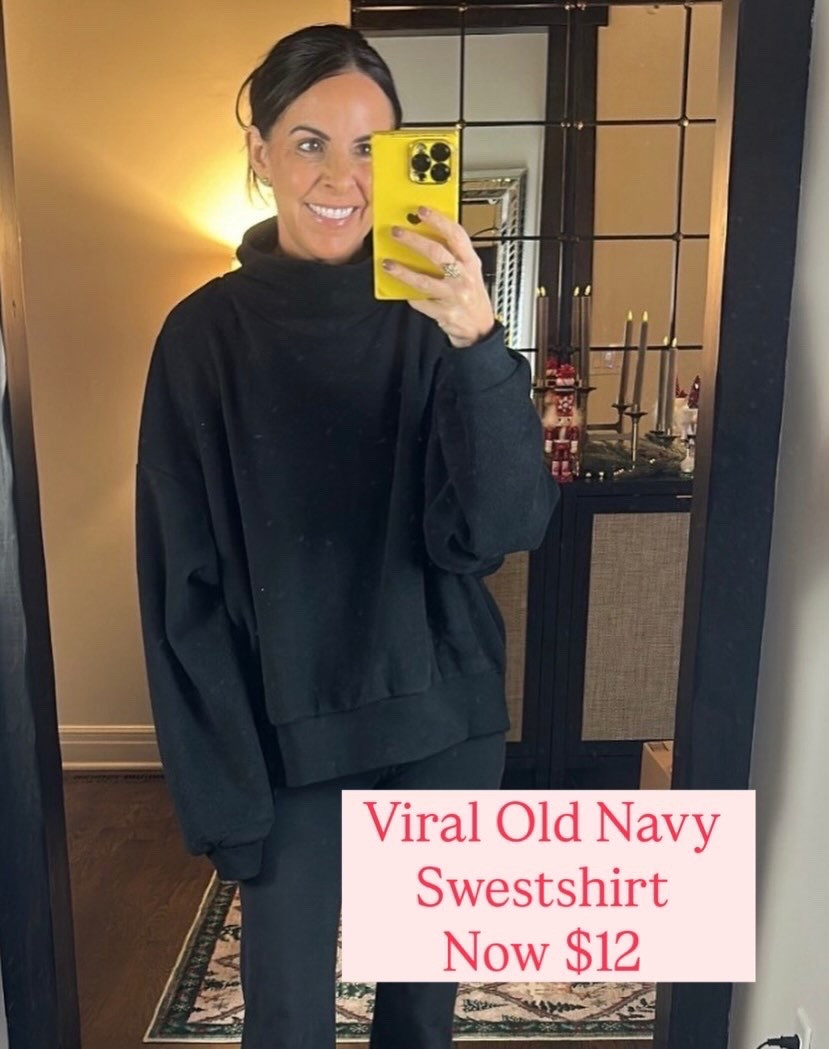 Viral old navy fleece sweatshirt! On sale for $12
Sweatshirt 
Mock neck 

#LTKSaleAlert #LTKOver40 #LTKFindsUnder50