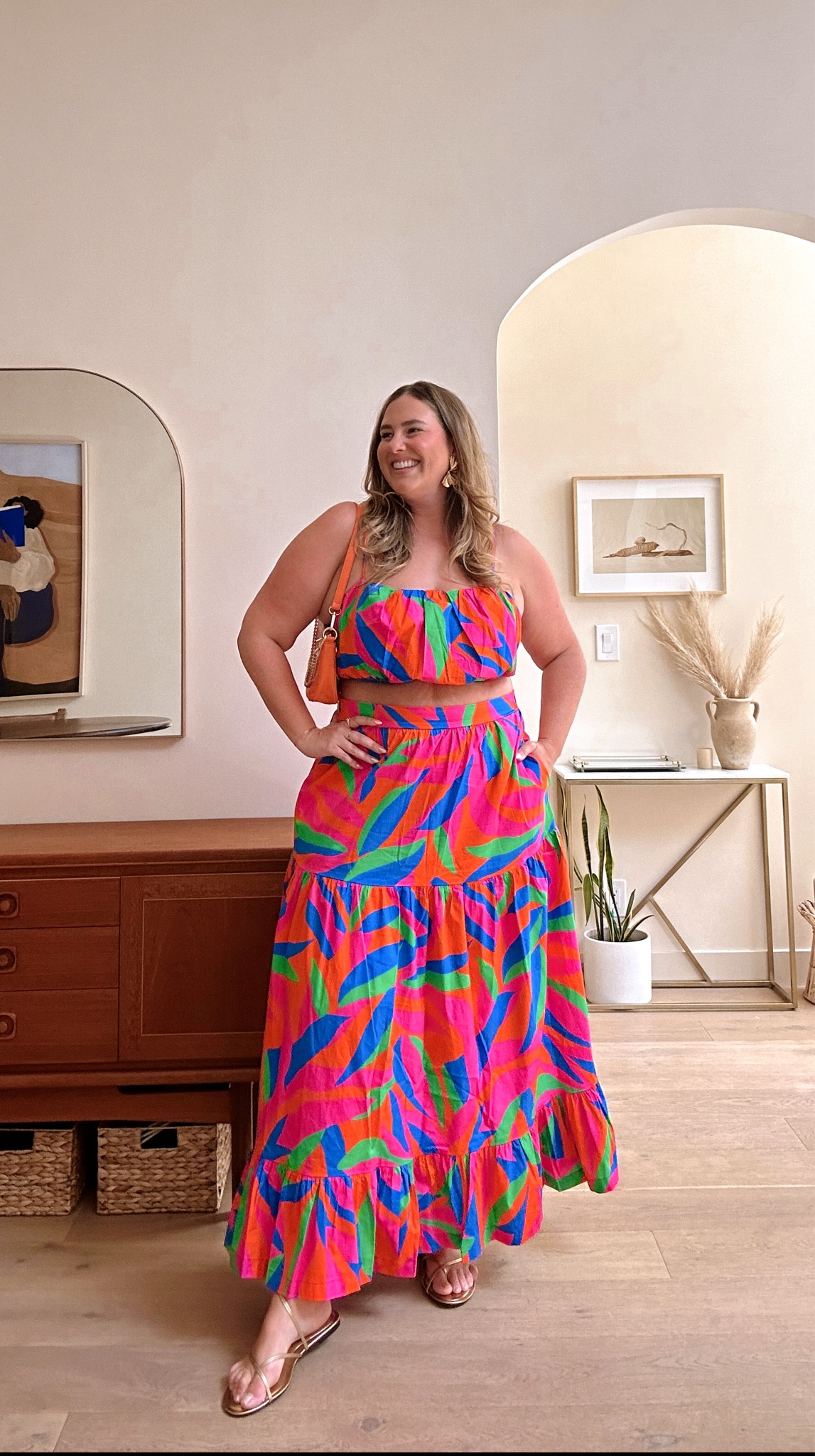 10 Days of Matching Sets | Day 5 💙🩷🧡💚 

Love this so much! It’s the PERFECT vacation outfit for any tropical destination!!

Top: size XXL (runs TTS)
Skirt: size XXL (runs TTS)
Shoes & Earrings: Zara (linked similar)
Bag: PETA+Jain (linked similar)

I’m 5’9 and wear a 36DDD bra!


#LTKunder100 #LTKSeasonal #LTKcurves