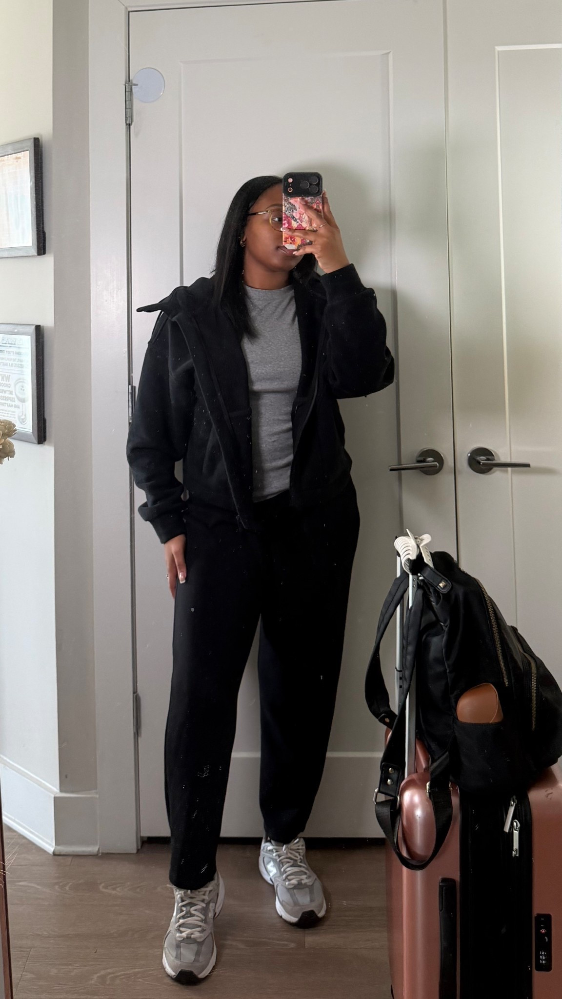 Easy airport outfit 🖤 
(Please excuse the dirty mirror😅)

Spanx Airessentials straight leg pant, cotton fleece jacket, new balance sneakers, travel ootd

#LTKootd